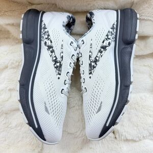 Brooks Women's White and Black Sneakers
